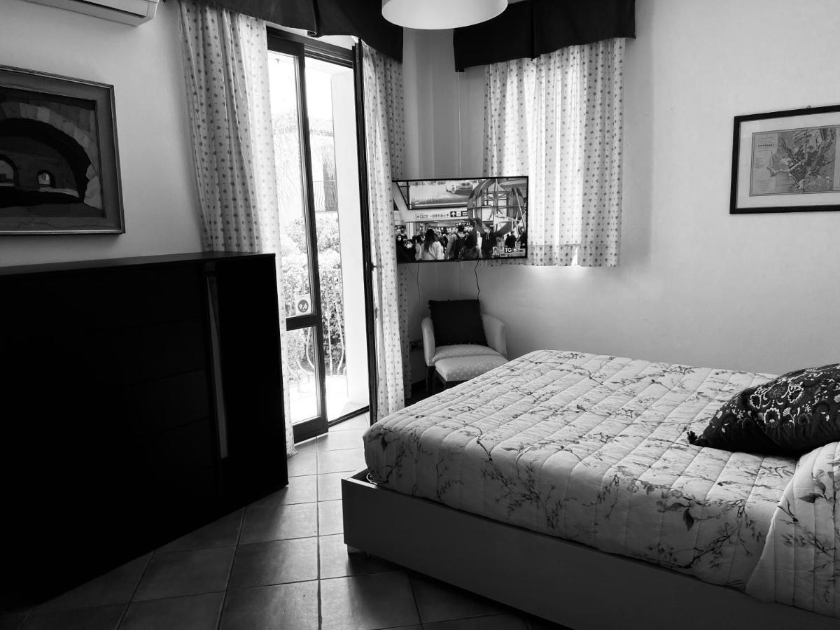 Apartamento L'Essenziale Pula Exterior foto